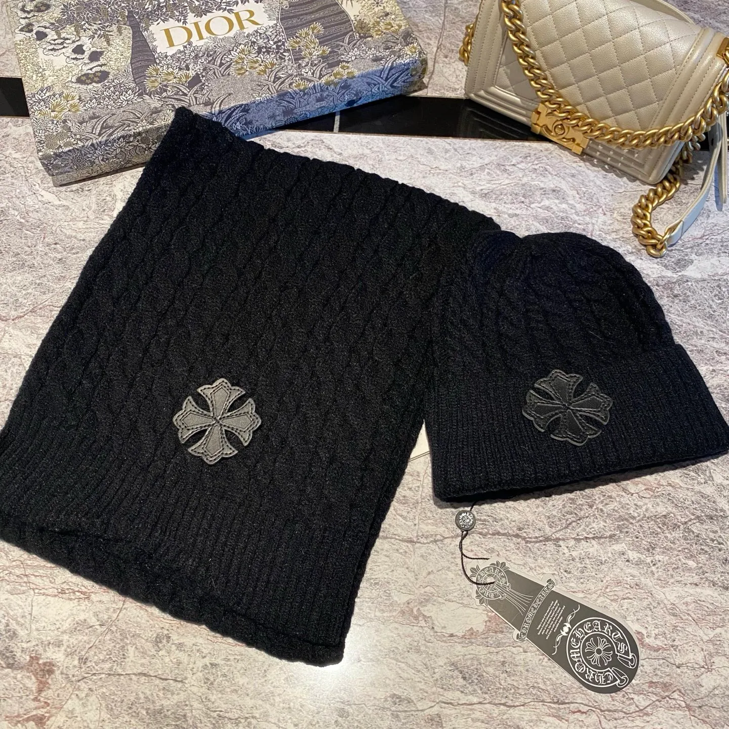 Crow Heart Set: Cashmere Knitted Hat + Scarf🧣